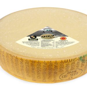 PARMIGIANO REGGIANO 1/2 HJUL 24 MND